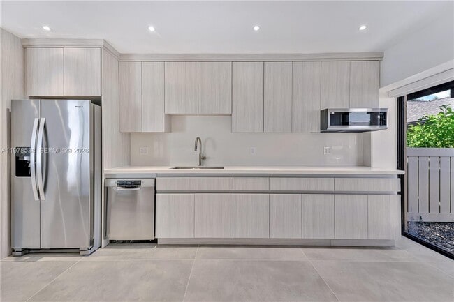 2616 Carambola Cir N in Coconut Creek, FL - Building Photo - Building Photo