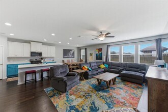 2009 Los Olivios Wy in Austin, TX - Building Photo - Building Photo