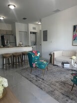 6820 SW 12th St, Unit A2 in Miami, FL - Building Photo