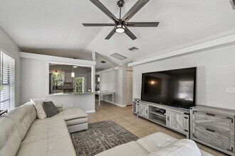 1763 Montana Ave NE in St. Petersburg, FL - Building Photo - Building Photo