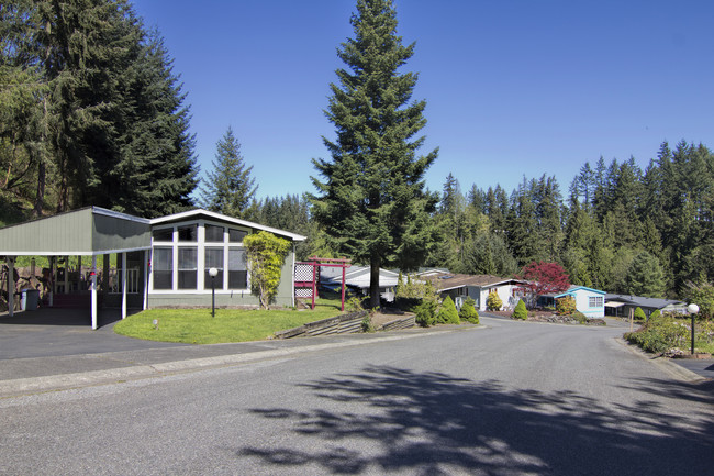 Creekside Park & Older Community in Everett, WA - Building Photo - Building Photo