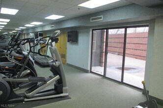 30 Severance Cir in Cleveland Heights, OH - Building Photo - Building Photo