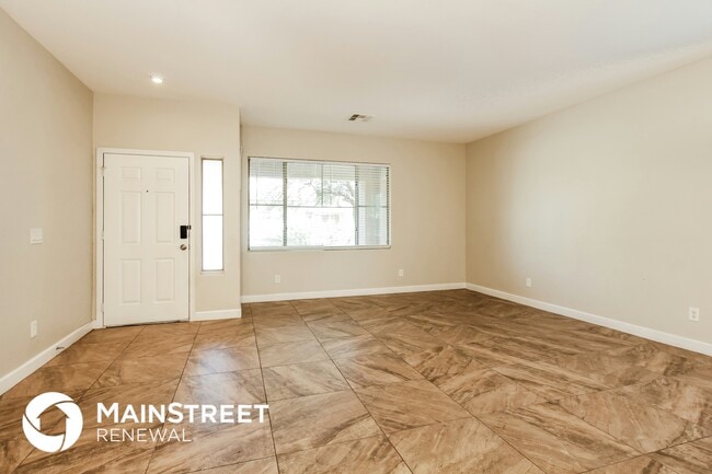 9743 W Horse Thief Pass in Tolleson, AZ - Foto de edificio - Building Photo