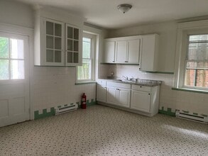 724 Sandy St in Norristown, PA - Building Photo - Building Photo
