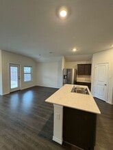 912 Glover Dr in Aubrey, TX - Building Photo - Building Photo