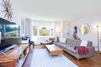 33 Ridge Rd in Dobbs Ferry, NY - Building Photo - Building Photo