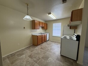 1706 Benttree Dr in Killeen, TX - Foto de edificio - Building Photo