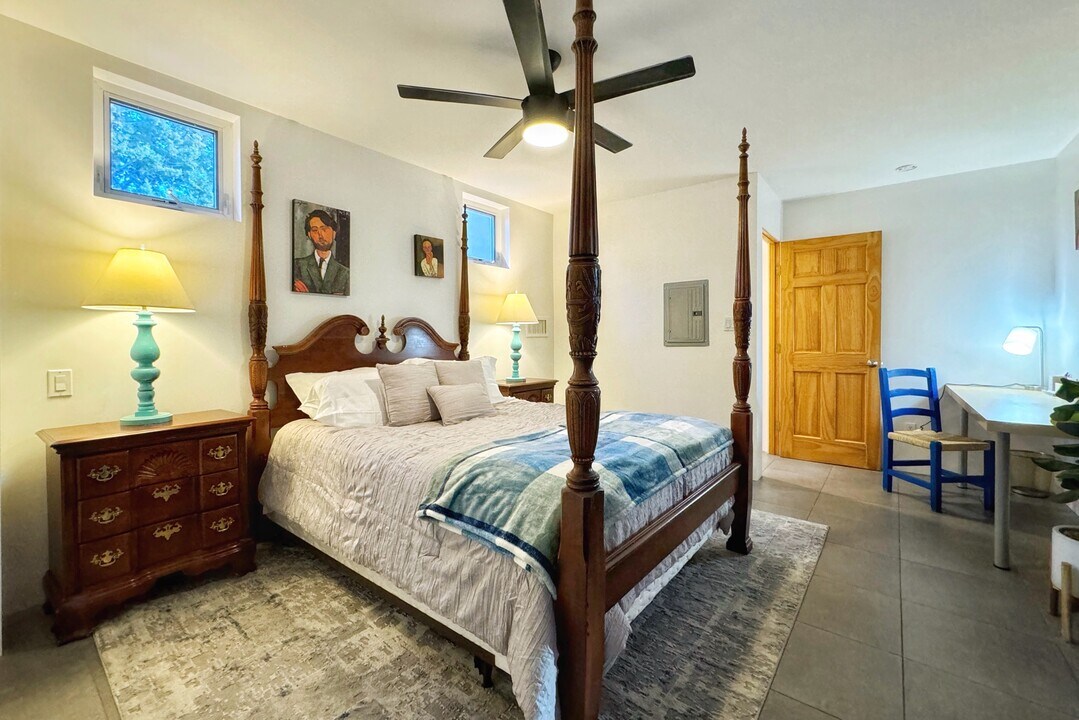 621 W Alameda St in Santa Fe, NM - Building Photo