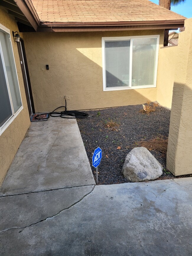 4513 Country Wood Ln in Bakersfield, CA - Building Photo - Building Photo