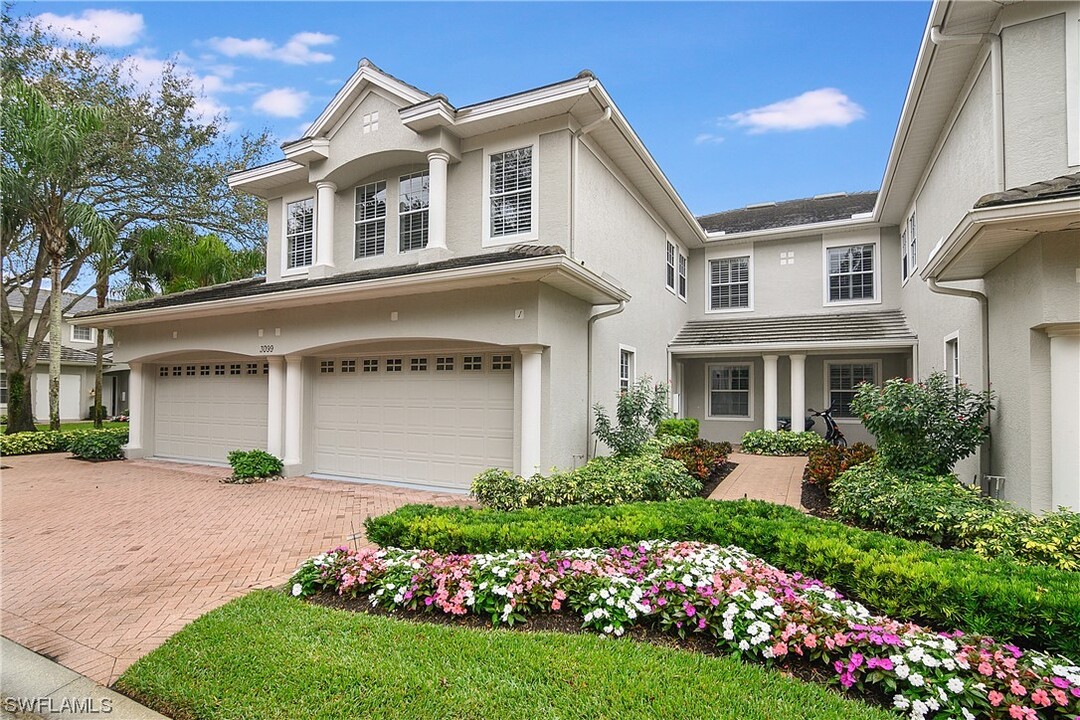 3099 Lancaster Dr in Naples, FL - Foto de edificio