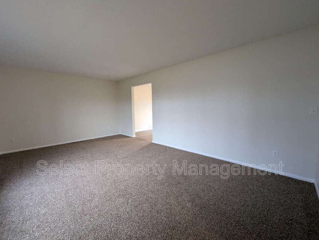 924 E Washington Center Rd in Fort Wayne, IN - Building Photo - Building Photo