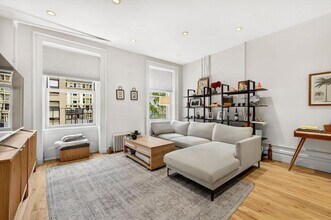 44 W 17th St in New York, NY - Building Photo - Building Photo