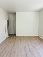 836 Fischer St, Unit D in Glendale, CA - Building Photo - Building Photo