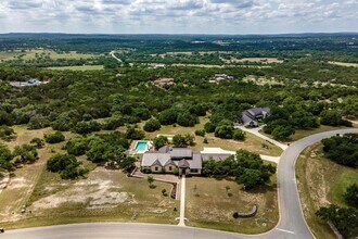 3400 Tuscany Dr in Driftwood, TX - Building Photo - Building Photo