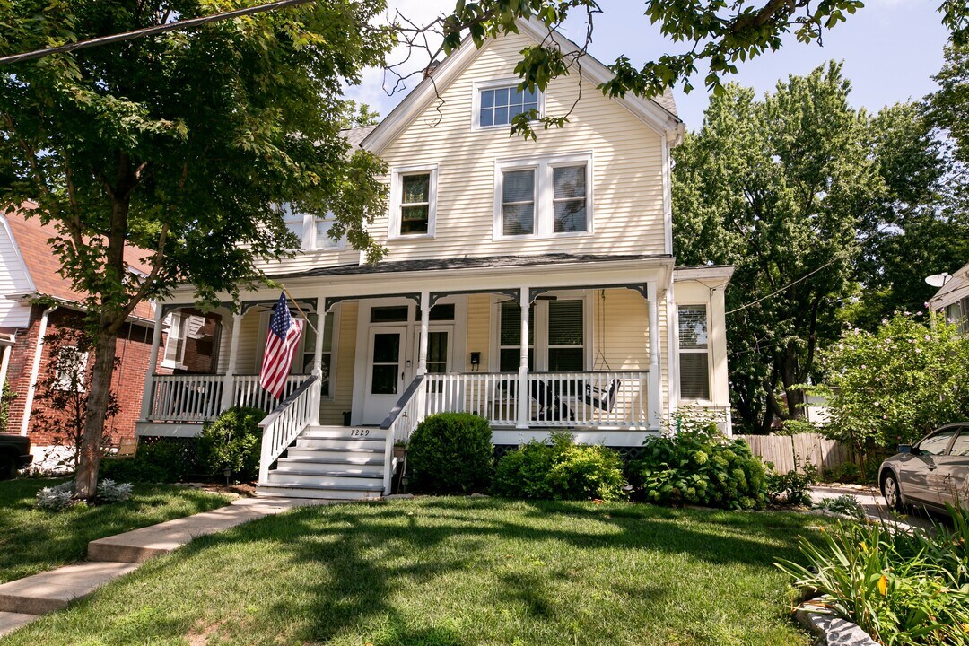 7229 Moller Ave, Unit 7229 Moller Ave. in Maplewood, MO - Building Photo