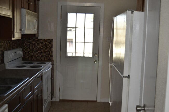 6611 Southpoint St in San Antonio, TX - Building Photo - Building Photo