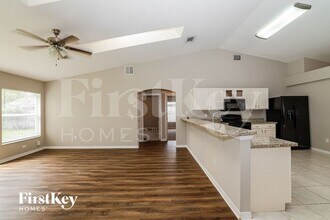 422 SW Cherryhill Rd in Port St. Lucie, FL - Building Photo - Building Photo