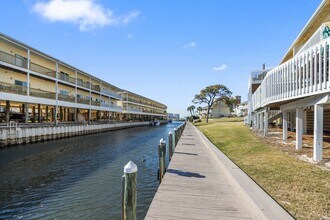 775 Gulf Shore Dr in Destin, FL - Building Photo - Building Photo