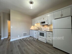 2004 S 10th St in Lincoln, NE - Building Photo - Building Photo