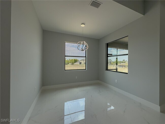 property at 417 Paddock St