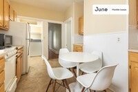 789 Columbia Rd photo'