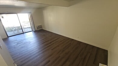 199 Springview in Irvine, CA - Building Photo - Building Photo