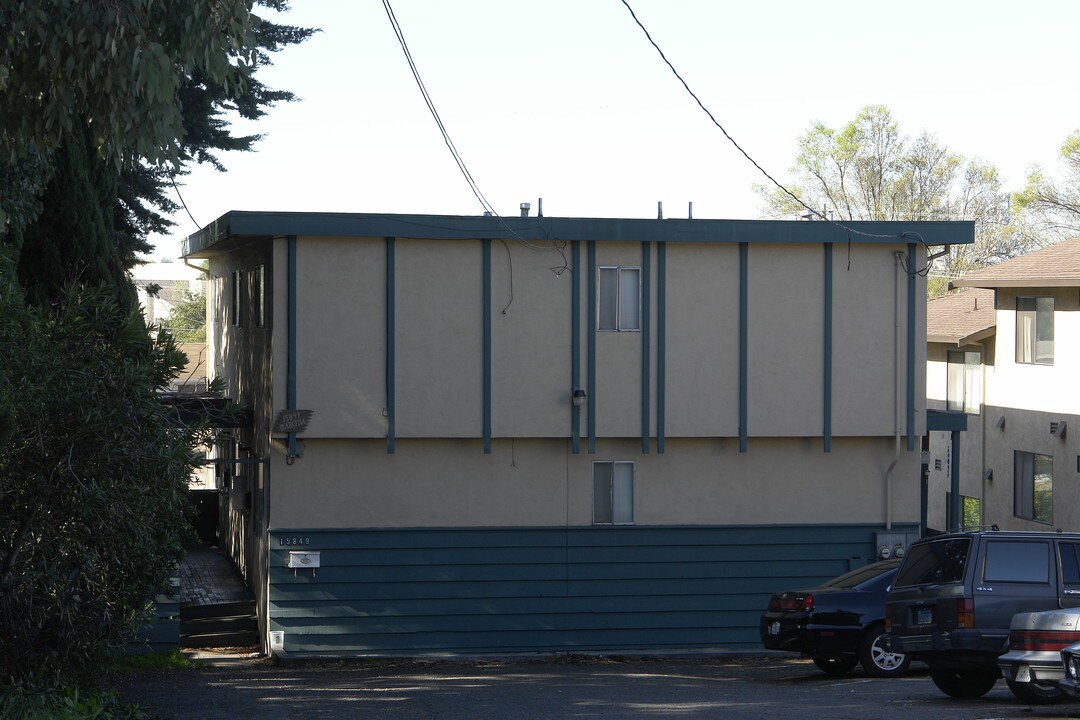 15849 Marcella St in San Leandro, CA - Foto de edificio