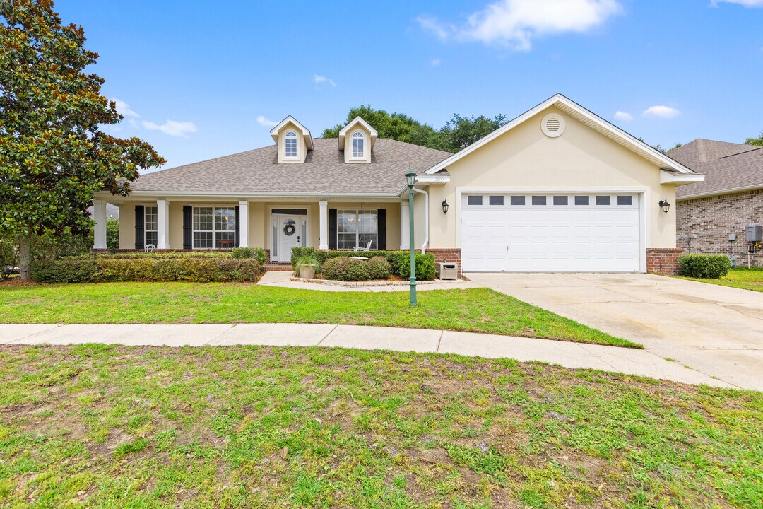2899 Chanterelle Cove in Crestview, FL - Foto de edificio