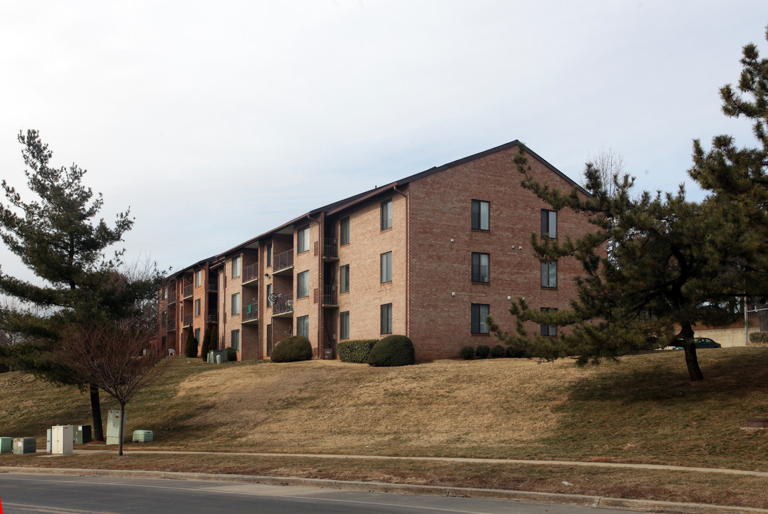 Damascus Gardens in Damascus, MD - Building Photo