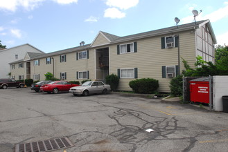 56-60 Rose Ave in Spring Valley, NY - Foto de edificio - Building Photo