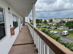 4069 Cornwall D in Boca Raton, FL - Building Photo - Building Photo