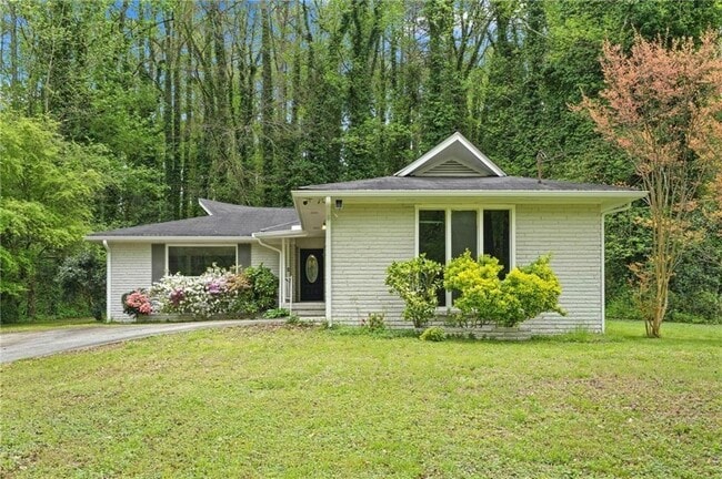 3891 Artist View Dr