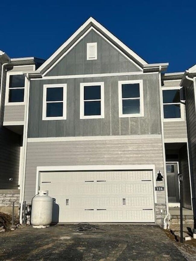 property at 128 River Rdg Dr