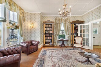 287 Gibbs Ave in Newport, RI - Foto de edificio - Building Photo