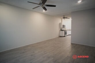 3512 Sampson Ct in Bakersfield, CA - Building Photo - Building Photo