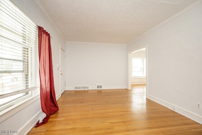 2671 Hampshire Rd in Cleveland Heights, OH - Building Photo - Building Photo