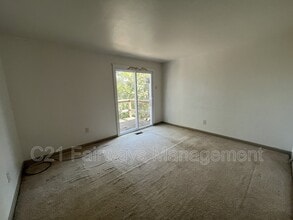 339 Dersam St in McKeesport, PA - Foto de edificio - Building Photo