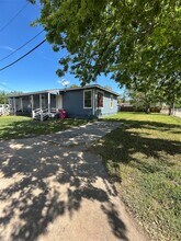 1102 W 10th St in Freeport, TX - Building Photo - Building Photo