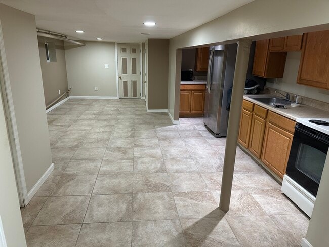 208 Nunda Ave in Jersey City, NJ - Building Photo - Building Photo