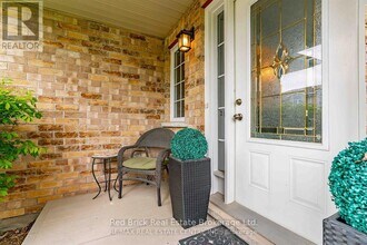 20 Shackleton Dr in Guelph, ON - Building Photo - Building Photo