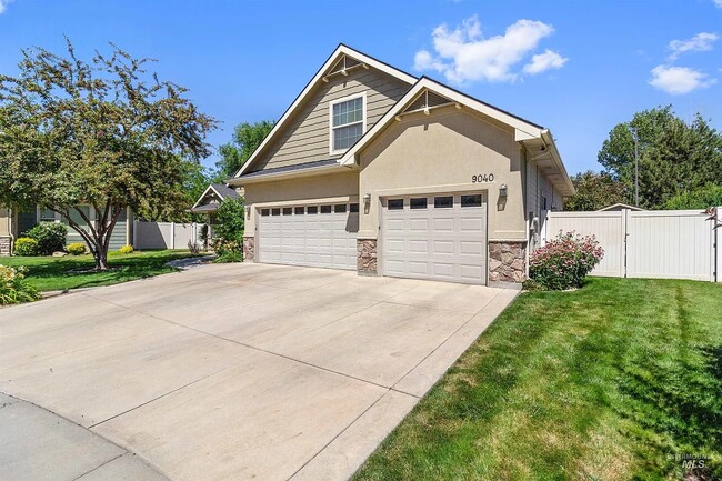 9040 W Avalanche Ct in Boise, ID - Building Photo - Building Photo