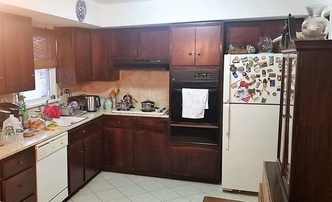 property at 412 Commercial Ave