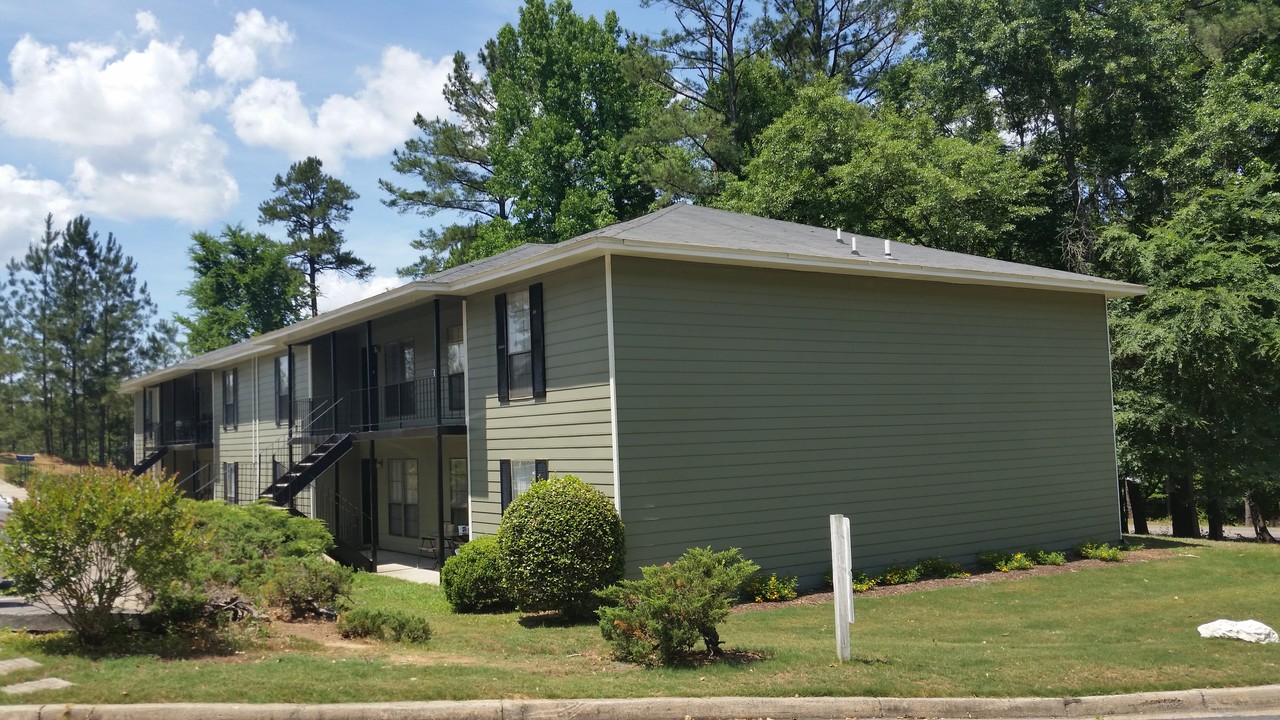 Cedaridge Apartments in Milledgeville, GA - Building Photo