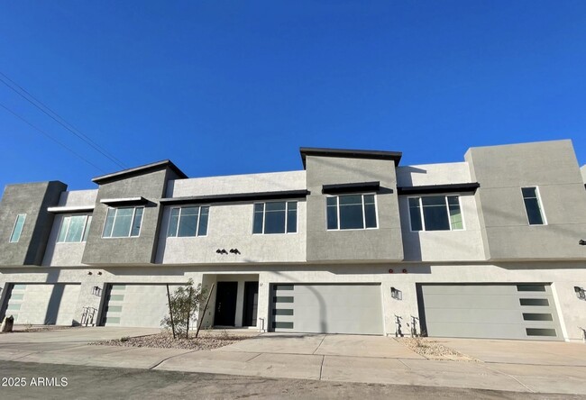 property at 701 N McQueen Rd