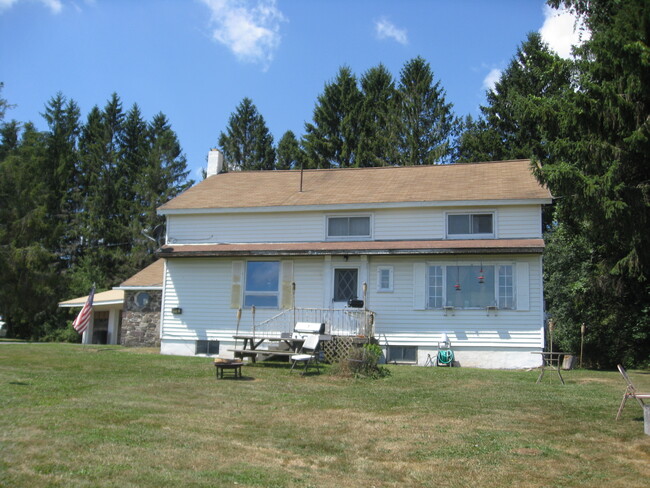 118 Galvin Ln in Norwich, NY - Building Photo - Building Photo