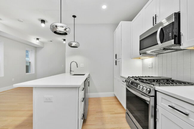 184 Paris St, Unit 2