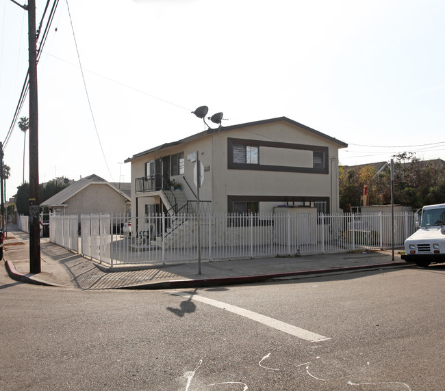 1229 N Hobart Blvd in Los Angeles, CA - Building Photo - Building Photo