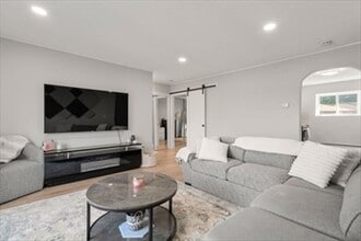 26 Westgate Rd, Unit 6 in Boston College, MA - Building Photo - Building Photo