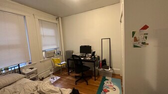 126 Warren St, Unit 12 in Boston, MA - Building Photo