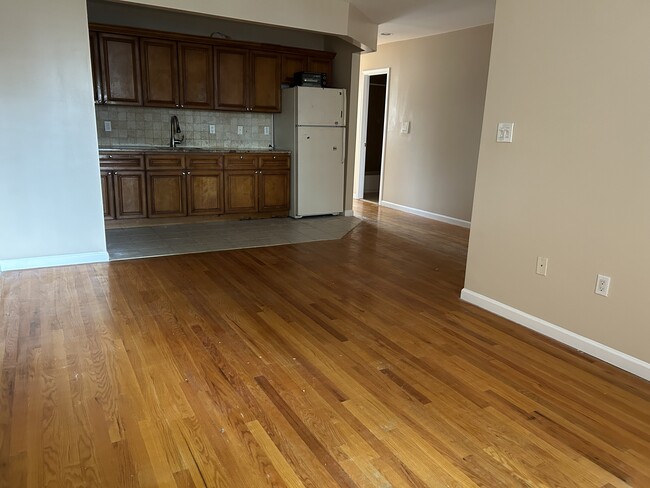 1284 Arnow Ave, Unit 1